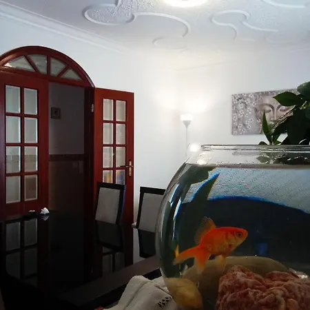 Inviting 2-bed In