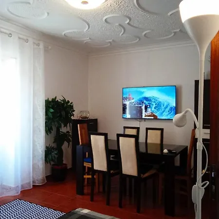 Inviting 2-bed In * Nazaré